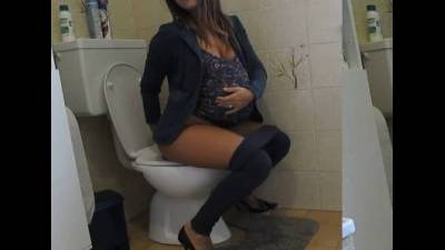 1760 Pregnant Wc Humiliation