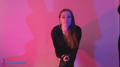 Spittoon Abuse With Luxe