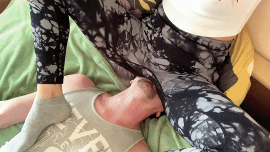 Ppfemdom - LifeStyle Femdom Part 4 - Fullweight Facesitting, Socks Sniffing, Spitting And Orgasm Control - iWantClips    