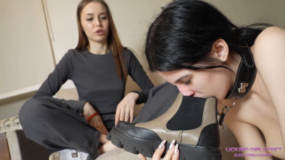 Dori The Nasty Smell Of My Sweaty Feet Will Haunt You!