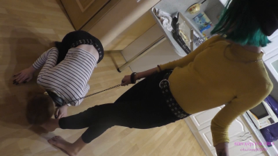 Zoe I Like Feeling Your Tongue On My Feet!