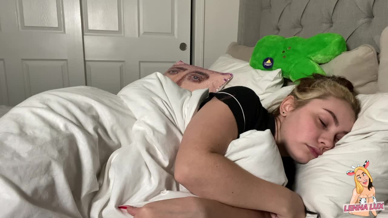 Step-Dad Cum On My Face Please