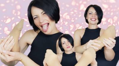 Nylon Feet And Face Fetish, Facial Expressions