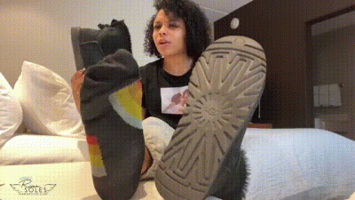 Sniff My Smelly Uggs