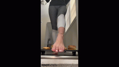 Burger Soft Crush Feet Stomps