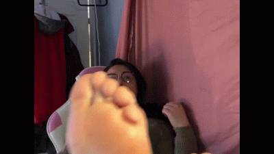 Feet Up Ignoring U