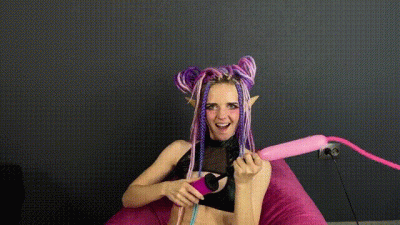 Naughty Elf Balloon Riding