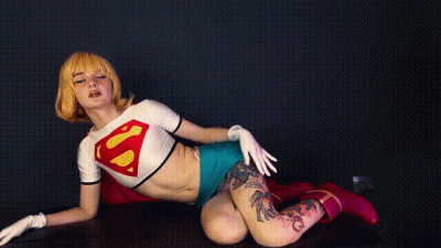 Pin-Up Supergirl Cosplay Strip Dance