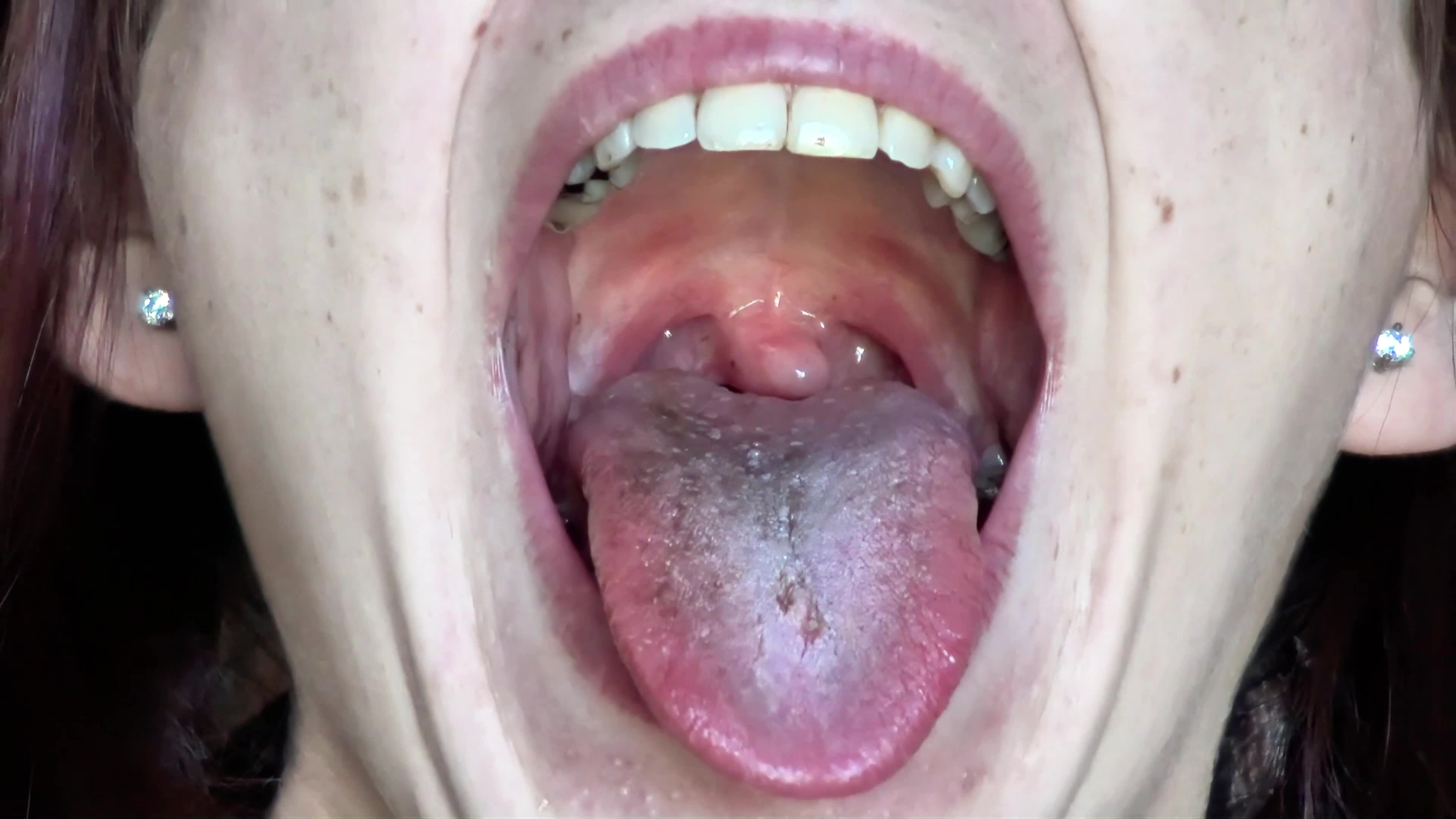 lips wrapped around the tongue