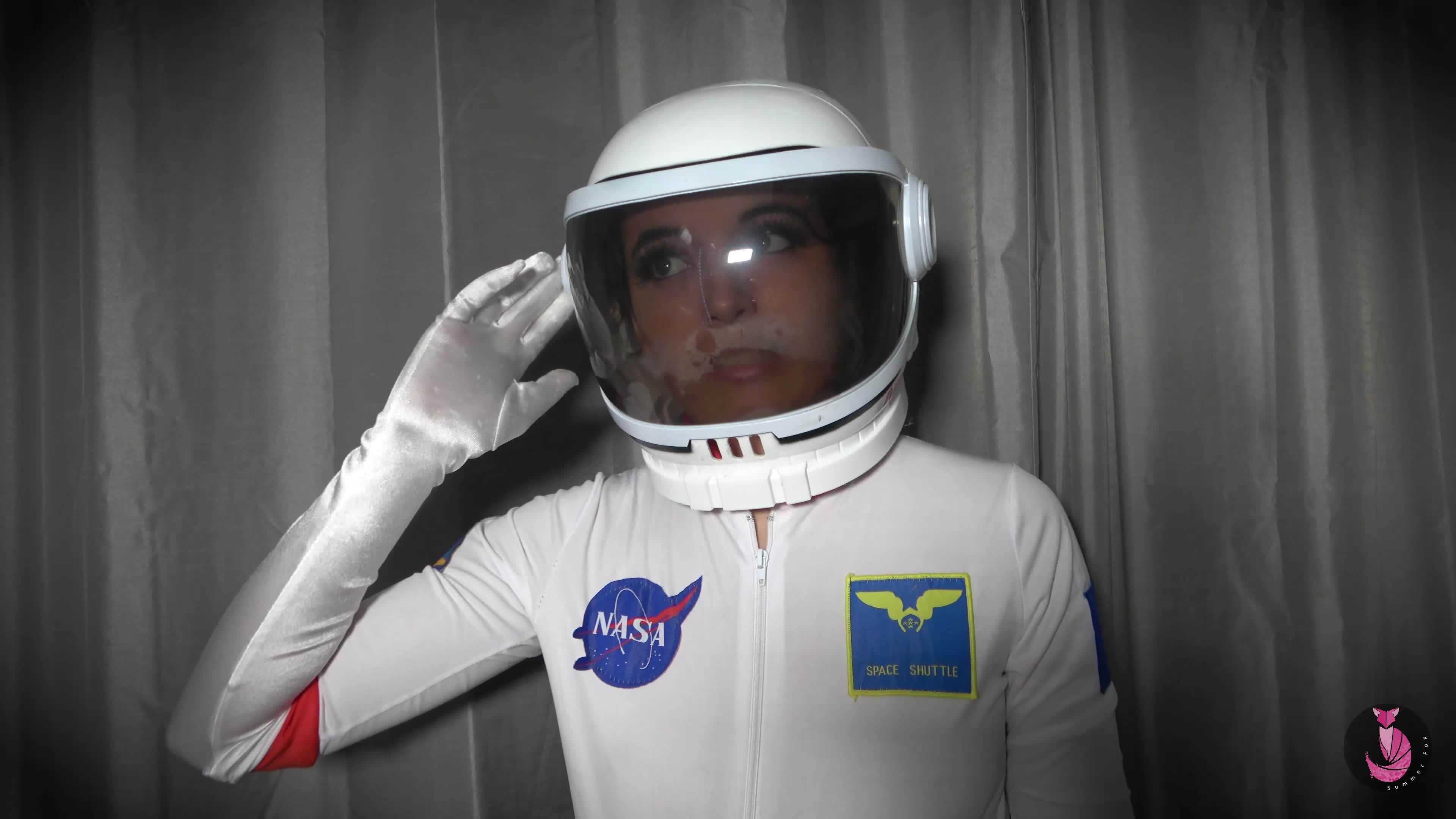 Astronaut Masturbates In Space