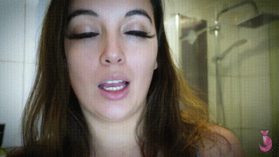 Accidentally Streaming Myself Weeing And Masturbating