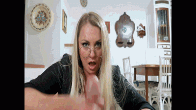 Russian Teacher Uses New Methods