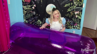 Inflatable Snake Traps Alice Around Inflatable Ride Roll