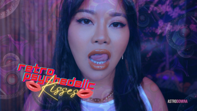Retro Psychedelic Kisses Feat Astrodomina