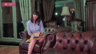 Mon Pote Profite Que Je Sois Pucelle Pour Que Je Le Suce