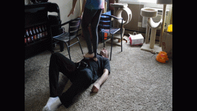 Barefoot Facestanding And Ballbusting By Rainy