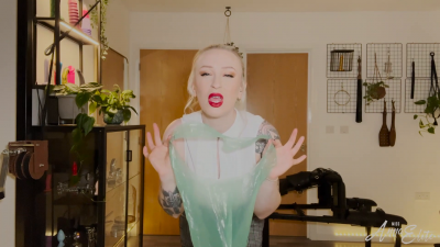 Apron Arousal