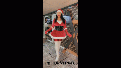 TS Viper Xmas Cum Penis Sheath Cosplay Miss Claus Latex Gloves Smokiing 120 Mm Cum In Sheath