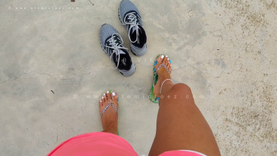 Giantess And Tiny Living In Her Shoe