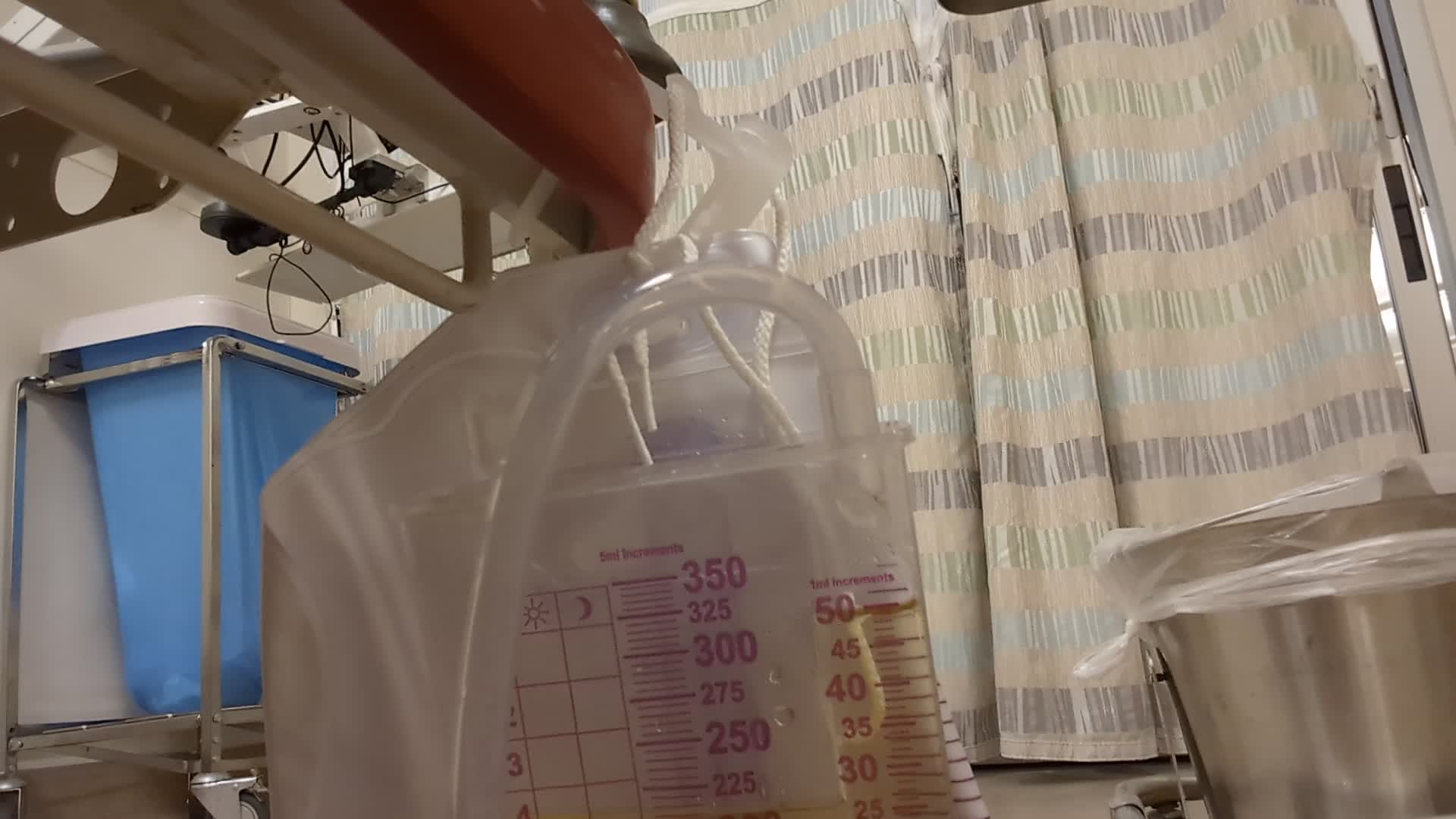 Masturbating In The Er W/ Foley Catheter
