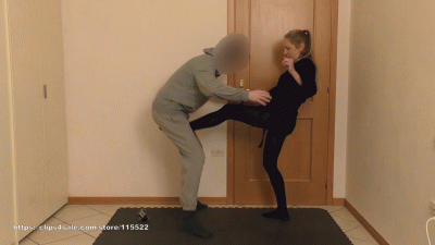 Chiara Black Top Gi Pantyhose Ballbusting & Foot Domination