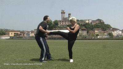 Sara Outdoor Casual Selfdefense