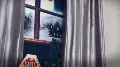 Giantess Raven Shrinks & Eats Santa