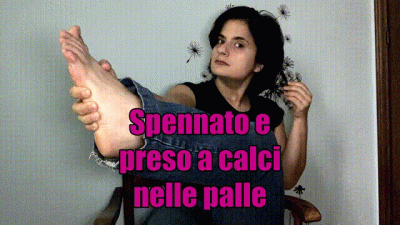 Ti Spenno E Ti Prendo A Calci Nelle Palle A Piedi Nudi