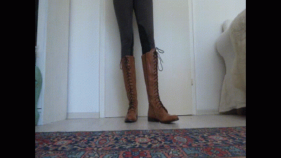 Brown Lace-Up Boots Show