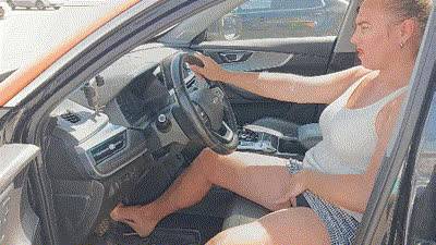 Hard Reving Car When I Play With Pussy