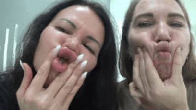 We Play With Our Sexy Chubb Lips