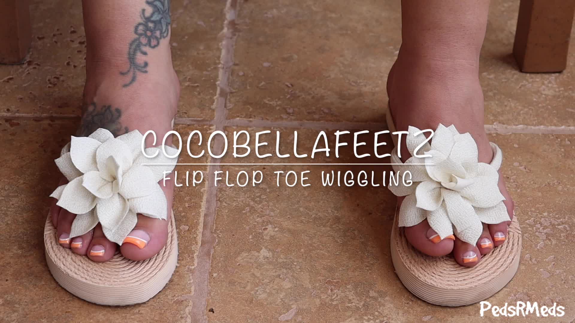 Cocobellafeetz Flip Flop Toe Wiggling