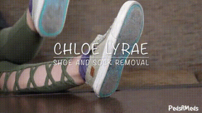Chloe Lyrae Shoe And Sock Removal