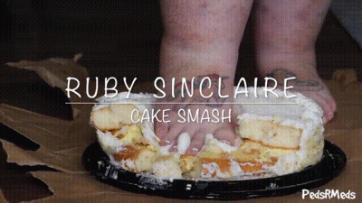 Ruby Sinclaire Cake Smash