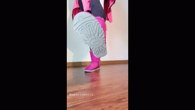 Giantess Back From Hike