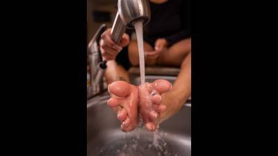 French Tips Faucet Play