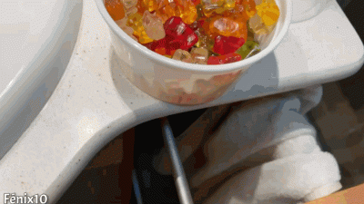 Crimpled Makes Bears And Jelly