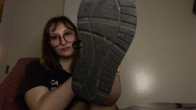 Worship My Shoes And My Socks, Loser
