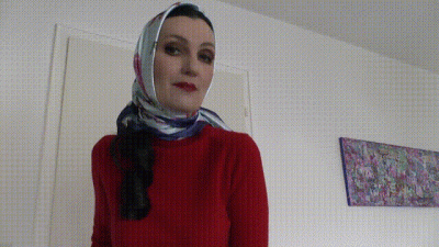 Lady Victoria Valente Showed Elegant Satin Headscarves With A Red Cashmere Turtleneck Sweater