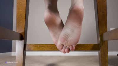 Foot Worship Jerk Off Instruction Barefoot Toe Scrunching Footplay Under Chair